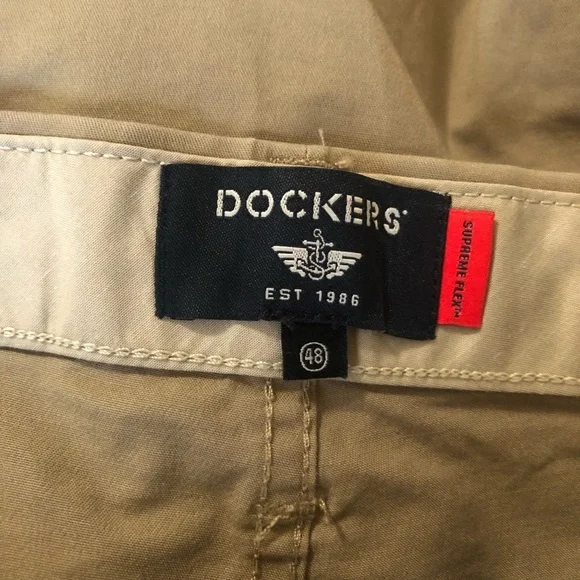 DOCKERS Men's Straight Fit Supreme Flex Ultimate 9.5" Shorts Size 48 - Picture 7 of 11